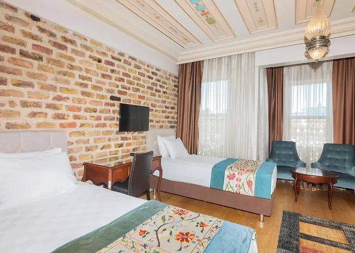 Azade Premier Istanbul Hotel & Steps From Hagia Sophia