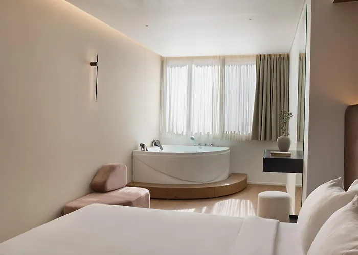 Blanco Athens Aparthotel