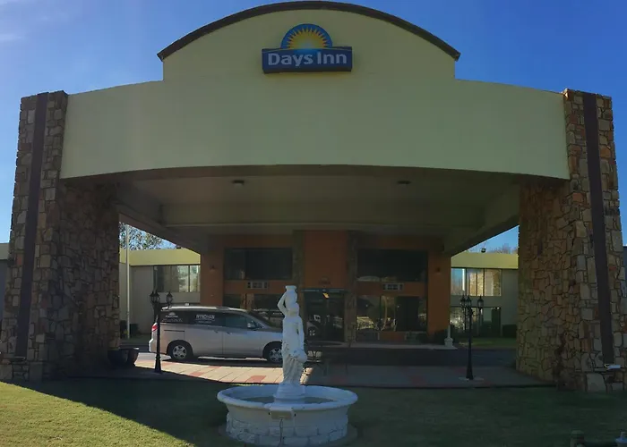 Days Inn By Wyndham Southern Hills/Oru Tulsa