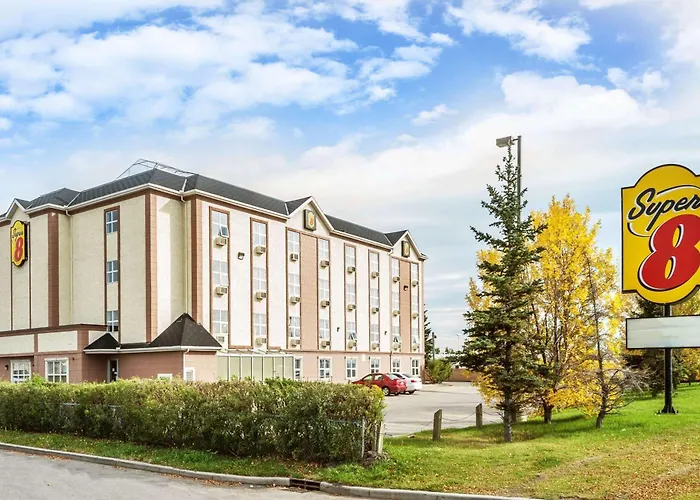 Super 8 By Wyndham Calgary/Airport Hotel
