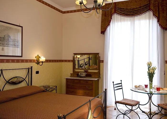 Pinto-Storey Hotel Naples