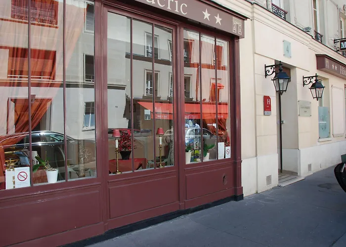 Courcelles Mederic Hotel Paris
