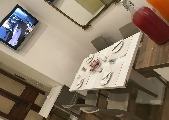 Art Atelier Accomodation Guest House Rome
