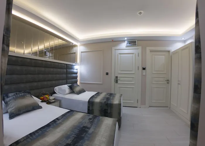 Crowned Hotel Istanbul
