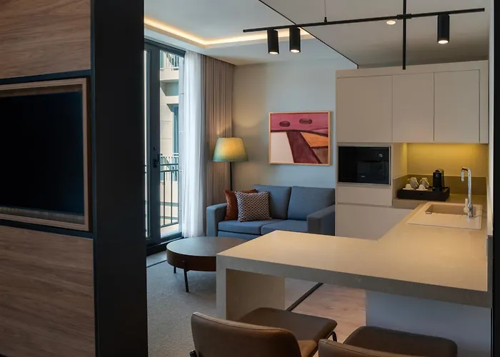 Altunizade Suites Istanbul, Curio Collection By Hilton