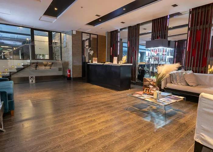 Wyndham Santiago Pettra Hotel