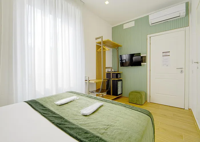 Home At Rome St. Peter Guest House