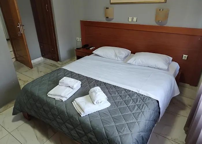 Piraeus Acropole Hotel