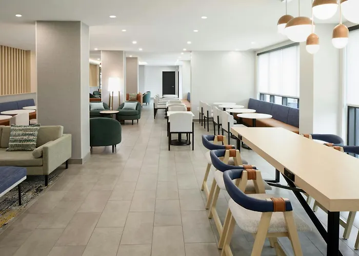 Towneplace Suites By Marriott Montreal Airport Dorval