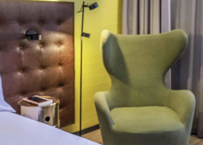Pullman Santiago El Bosque Hotel