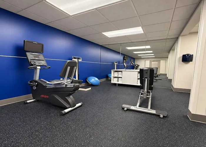 Holiday Inn Express Hotel & Suites Milwaukee Airport By Ihg