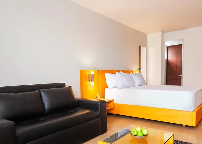 Nh Bogota Urban 93 Royal Hotel