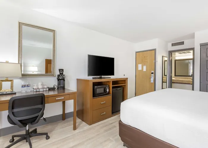 Best Western Plus El Paso Airport Hotel & Conference Center