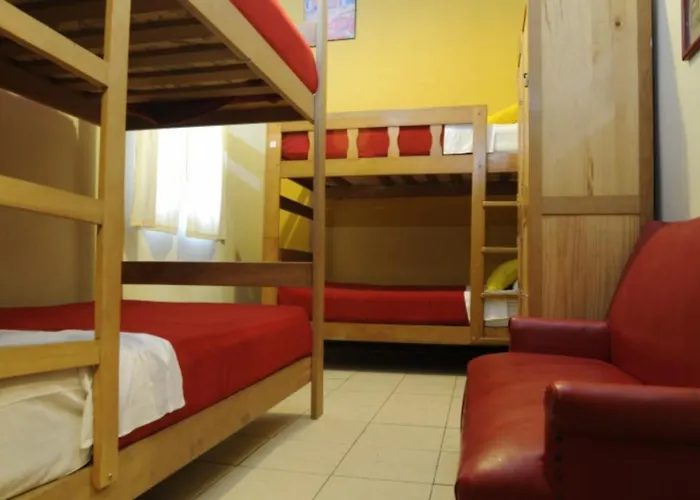 Flying Dog Hostel Lima