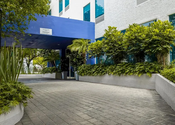 Hampton By Hilton Guadalajara Expo Hotel